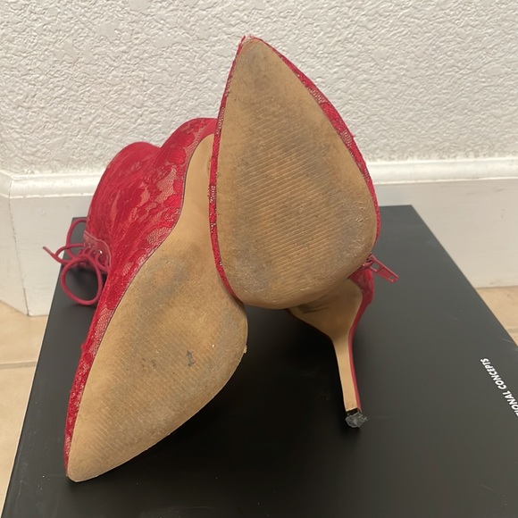 I.N.C. Indira size 5.5 red lace booties - Picture 4 of 6